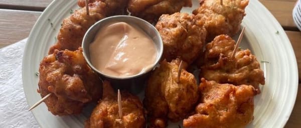 Mouth Watering Food and Drink Tasting City Tour