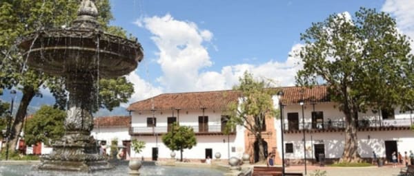 Tour por Santa Fé de Antioquia: la cuna histórica de la región paisa.
