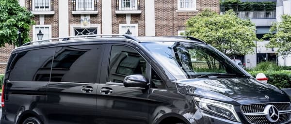 Departure Transfer: Lyon City to Lyon Airport LYS by Luxury Van