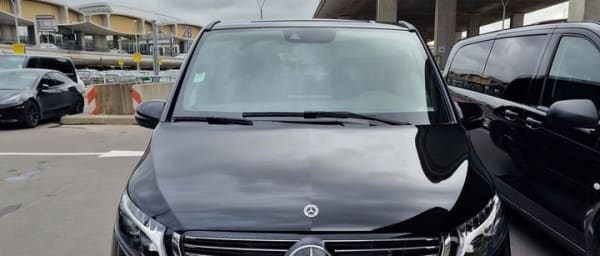 Paris Airport CDG Round-Trip Private Transfer by Luxury Van