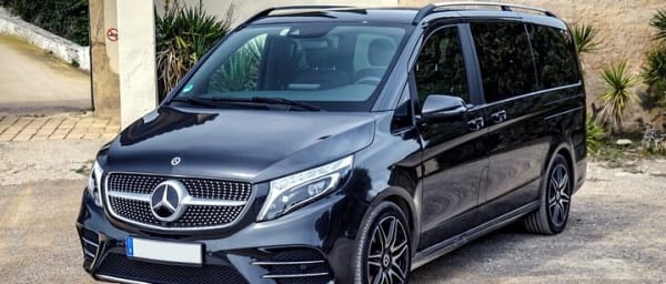 Private Transfer: Lake Como to Milan Airport MXP by Luxury Van