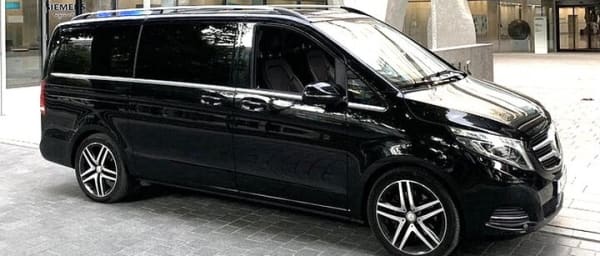 Private Transfer: Paris to Paris Airport ORY by Luxury Van