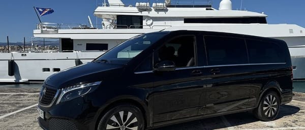 Airport Transfer: Airport ARN to Stockholm by Luxury Van