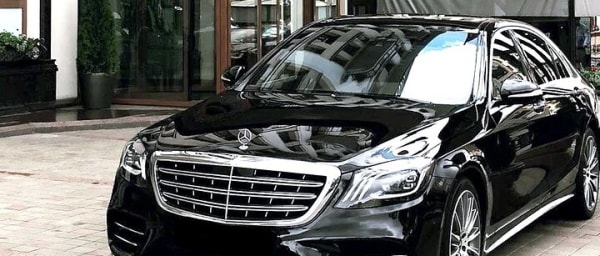 Airport Transfer: Malpensa Airport MXP to Milan by Luxury Car
