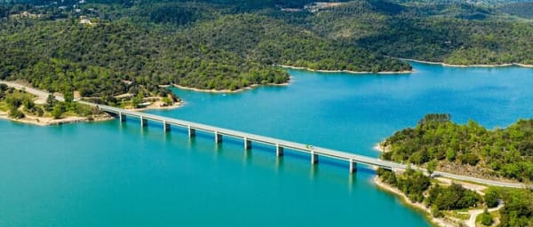 Provencal Countryside, Medieval Village & Lake Private Tour