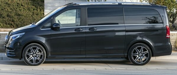 Private Transfer: Luton Airport LTN to London by Luxury Van