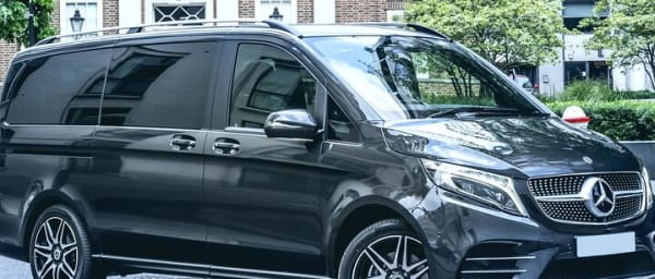 Departure Transfer: Frankfurt to Airport FRA by Luxury Van