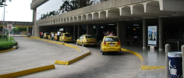 Traslado Aeropuerto Internacional Ernesto Cortissoz a Hotel/Alojamiento en Barranquilla