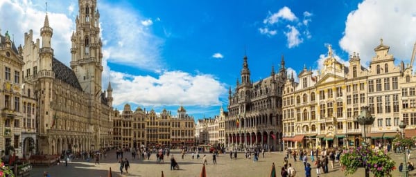 Old Town of Brussels, the Capital of Beer - City exploration game!