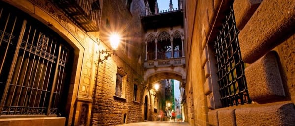 Ghosts of Gothic Barcelona - City Exploration Game!