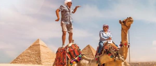 4-Hour Pyramids of Giza Tour with Camel Ride and Great Sphinx