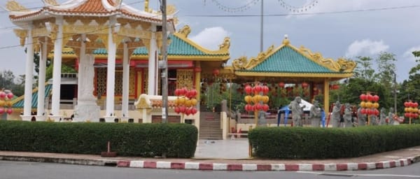 7-Hour Phuket Town Sightseeing Tour with Chin Pracha House and Lunch