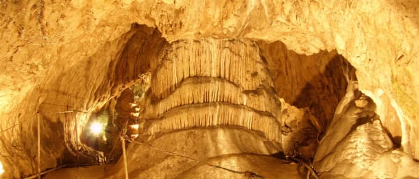 9-Day Paring Mountains Trek with Caves, Monasteries and Glacial Lakes