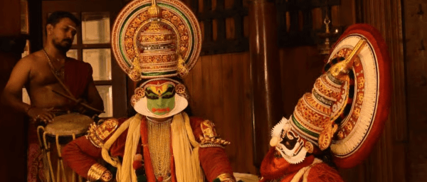 10-Hour Cochin to Alleppey Backwaters Tour with Fort Kochi and Kathakali