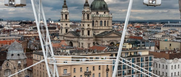 2-Hour Downtown Pest Walking Tour with Parliament and Danube Views
