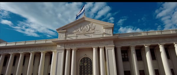 4-Hour Historical Walking Tour of Managua with Tiscapa Sunset