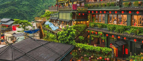 8-Hour Taipei North Coast Tour with Yehliu, Jiufen and Shifen