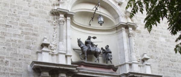 2-Hour Chapel of the Holy Grail Tour in Valencia with History