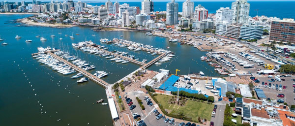 9-Hour Punta del Este Tour from Montevideo with Casapueblo