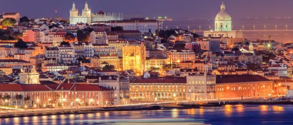 3-Hour Lisbon Night Tour with Dinner and Live Fado