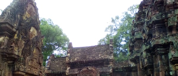 Full-Day Temple Tour in Siem Reap with Kbal Spean and Banteay Srei