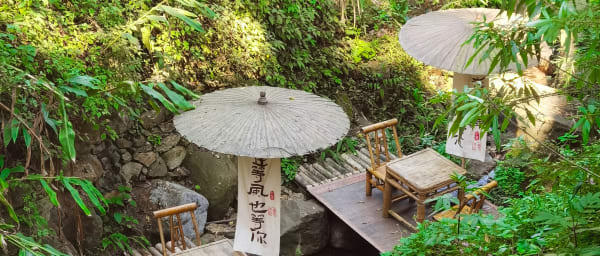 8-Hour Chongqing Cultural and Nature Tour with Hidden Lake and Temple