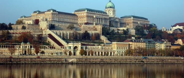 3-Hour Budapest Walking Tour with Parliament and Liberty Square