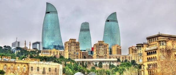 1-Day Baku Walking Tour with Modern Landmarks and Flame Towers