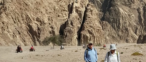 10-Hour Dahab Quad Bike and Camel Ride Tour with Seaside Lunch