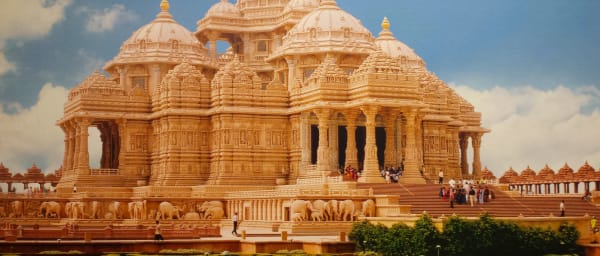 4-Hour Akshardham Temple Evening Tour with Fountain Show