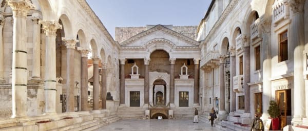 2-Hour Split Walking Tour with Diocletian's Palace Highlights