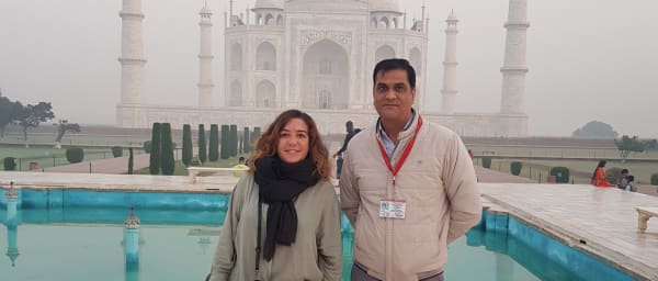 2-Hour Sunrise Taj Mahal Tour in Agra with Agra Fort