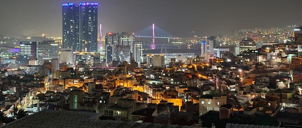 3-Hour Busan Night Walking Tour with Murals and Observatory Views