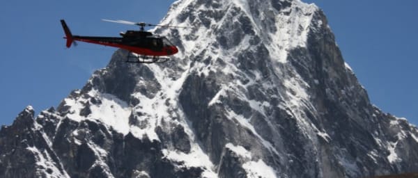 1-Day Everest Helicopter Tour from Kathmandu with Breakfast in Syangboche