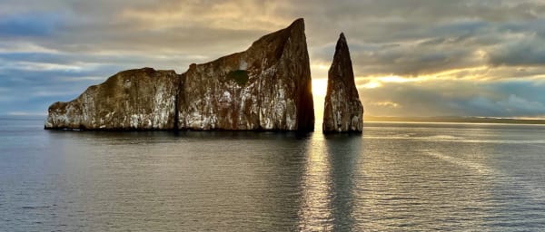 5-Day Galapagos Island Hopping Tour with Kicker Rock Snorkeling