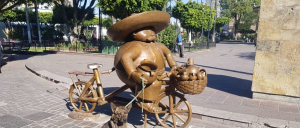 5-Hour Tlaquepaque Colonial Town Tour with El Parian and Ceramics
