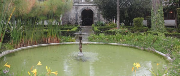 Full-Day Quito City Tour and Equator Line with Pululahua Volcano