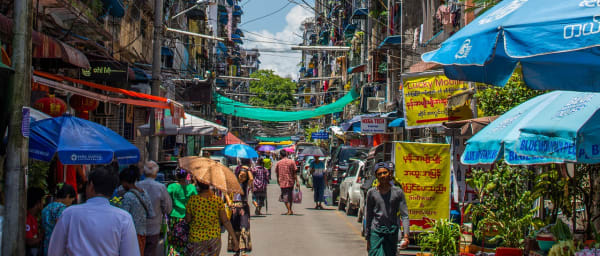 7-Hour Yangon Market Tour with Bogyoke Market and Colonial Streets