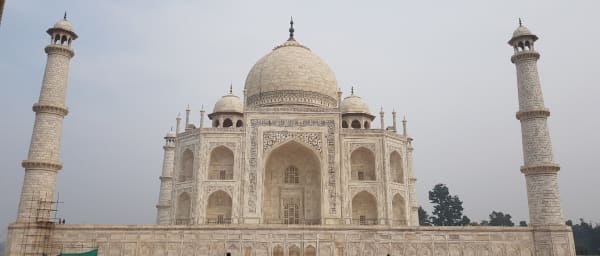 4-Hour Taj Mahal and Agra Fort Tour with UNESCO Heritage Sites