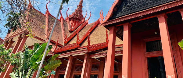7-Hour Phnom Penh History Tour with Royal Palace and Killing Fields