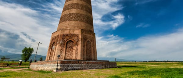3-Day Naryn and Bishkek Sightseeing Tour with Kel Suu Lake