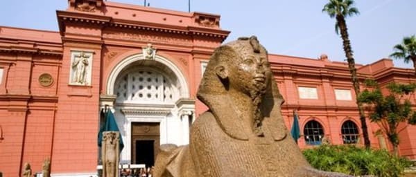 8-Hour Egyptian Museum and Citadel Tour with Khan El Khalili