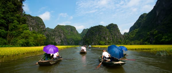 Full-Day Ninh Bình and Tam Cốc Tour from Hanoi with Hoa Lư Temples