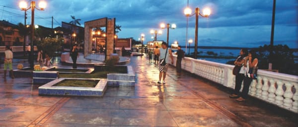 Tour de día completo por Iquitos con navegación y finca de Pedrito