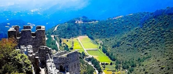 7-Hour Kyrenia Tour from Nicosia with St Hilarion Castle