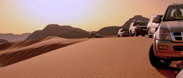 3-Hour Wadi Rum Jeep Tour with Main Sites and Sand Dunes