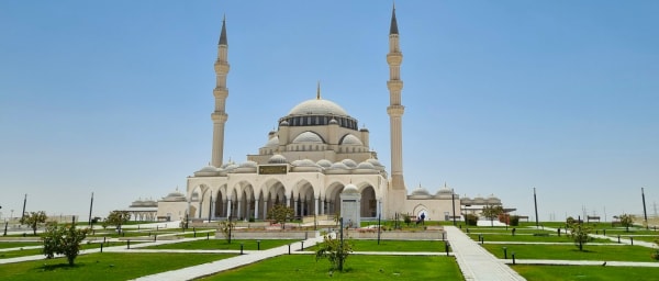 6-Hour Sharjah Desert Safari with Mosque Visit and BBQ Dinner