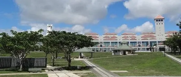 8-Hour Okinawa Battle Sites Tour with Hacksaw Ridge and Peace Memorials