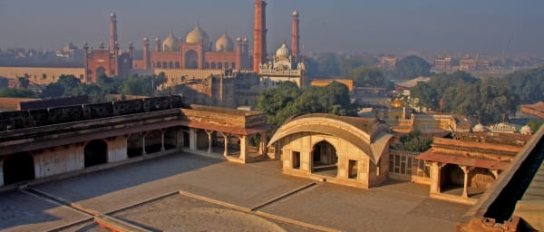 1-Day Lahore Sightseeing Tour with Old City and Wagah Border