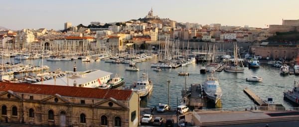 8-Hour Marseille and Cassis Shore Excursion with Calanques Views